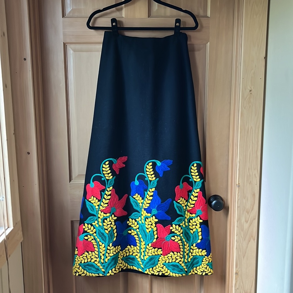 Roland Revil Paris - embroidered wool maxi skirt with belt